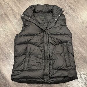 Tilley Down Filled Puffer Vest, Women's L, Black, Luxury Canadian